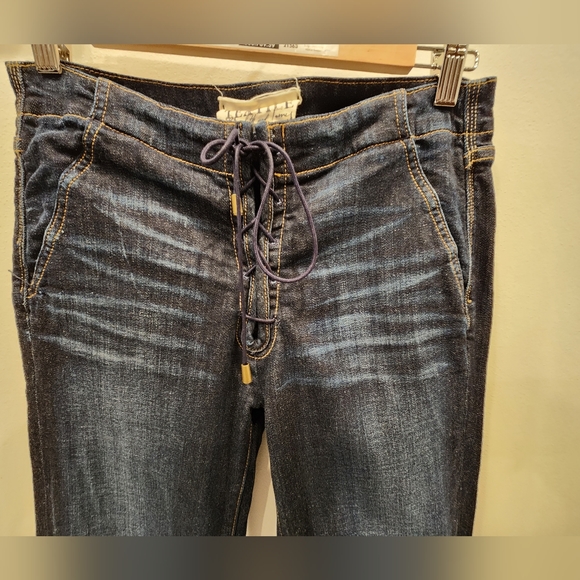 Elizabeth and James TEXTILE 'Gloria' Flared Jeans, Dark Wash, Size US 29 - Picture 3 of 8